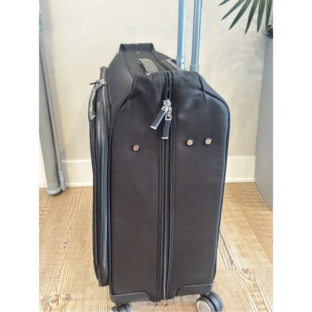 Samsonite Silhouette 18 22